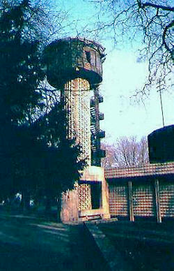 Кулата с махалото на Фуко до 1998 г.
